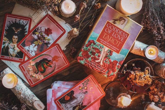 Love & Relationship Tarot Reading